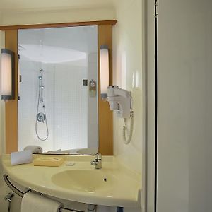 Standard Queen Room Extra Benefits